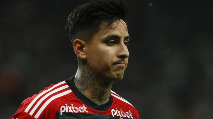 Pulgar vem despertando o interesse de equipes do futebol mundial e o Flamengo definiu o futuro do atleta na equipe
