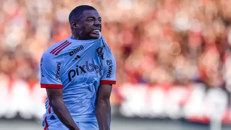 Foto: Marcelo Cortes/Flamengo - De la Cruz marcou o seu primeiro gol com a camisa do Flamengo
