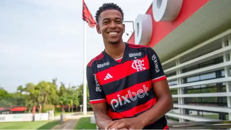 Carlinhos em sua apresentação pelo Flamengo, no dia 12/04/2024. Foto: Marcelo Cortes /CRF
