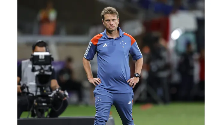 Fernando Seabra tecnico do Cruzeiro durante partida contra o Alianza Petrolera no estadio Mineirao pelo campeonato Copa Sul-Americana 2024.  Foto: Gilson Lobo/AGIF
