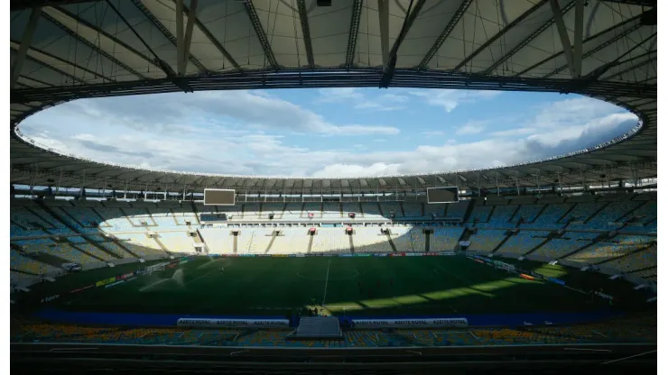 Santos quer mandar partidas no Estádio do Maracanã. 
