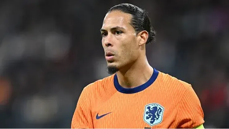 Virgil van Dijk atuando em amistoso entre Alemanha e Países Baixos, no Deutsche Bank Park, em Frankfurt, no dia 26/03/2024. Foto: Stuart Franklin/Getty Images
