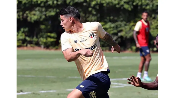 James Rodríguez treinando no São Paulo; Meia pode voltar contra o Palmeiras - Foto: Flick do São Paulo
