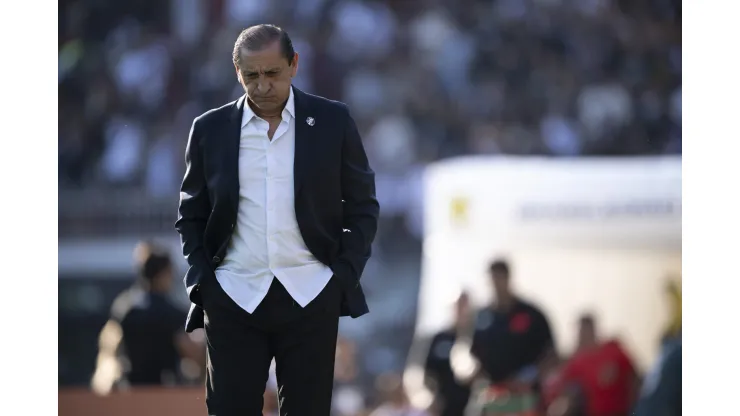 RJ - RIO DE JANEIRO - 27/04/2024 - BRASILEIRO A 2024, VASCO X CRICIUMA - Ramon Diaz tecnico do Vasco durante partida contra o Criciuma no estadio Sao Januario pelo campeonato Brasileiro A 2024. Foto: Jorge Rodrigues/AGIF
