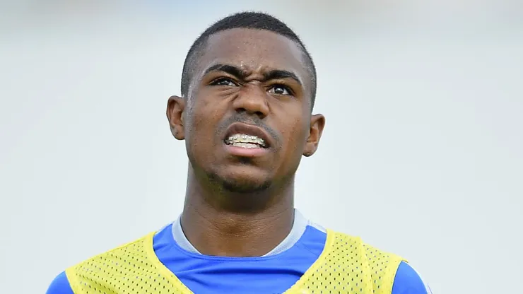 Malcom é um dos atletas que deve gerar lucros para o Coringão
