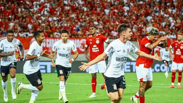 Foto: Alexandre Lago/AGIF - Corinthians bate América-RN por 2 a 1 nesta quarta-feira (1º) pela Copa do Brasil
