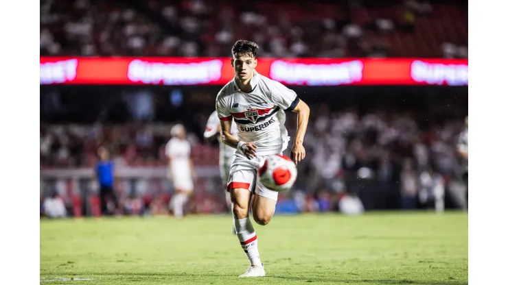 SP - SAO PAULO - 14/02/2024 - PAULISTA 2024, SAO PAULO X SANTOS - Bobadilla jogador do Sao Paulo durante partida contra o Santos no estadio Morumbi pelo campeonato Paulista 2024. Foto: Abner Dourado/AGIF
