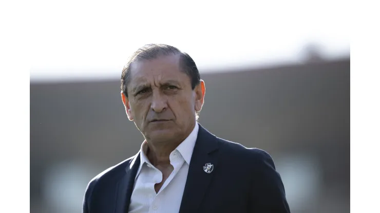 RJ - RIO DE JANEIRO - 27/04/2024 - BRASILEIRO A 2024, VASCO X CRICIUMA - Ramon Diaz tecnico do Vasco durante partida contra o Criciuma no estadio Sao Januario pelo campeonato Brasileiro A 2024. Foto: Jorge Rodrigues/AGIF
