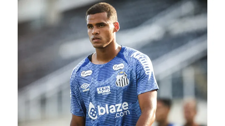 Enzo Monteiro não foi relacionado para o jogo do Peixe 
