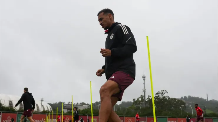 Alan Patrick em treinamento do Internacional. Foto: Twitter/Internacional
