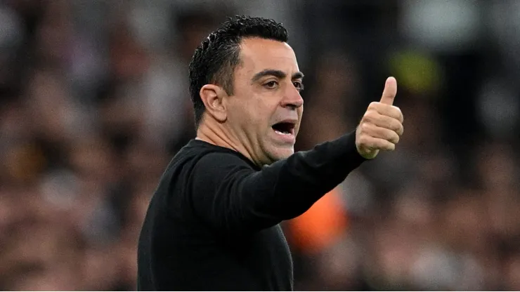 Xavi, treinador do Barcelona em partida pela La Liga contra o Real Madrid - Foto: David Ramos/Getty Images
