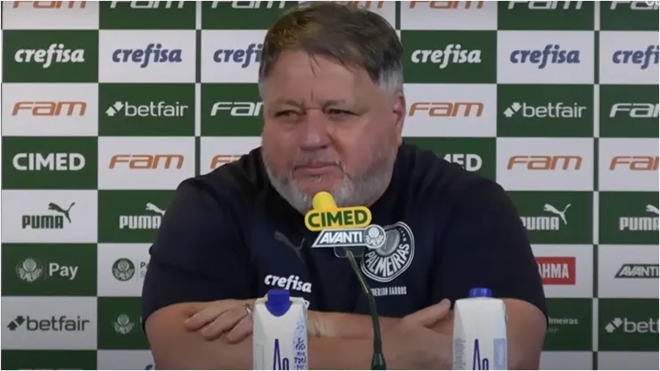 Anderson Barros em coletiva de imprensa - Reprodução: TV Palmeiras (YouTube).
