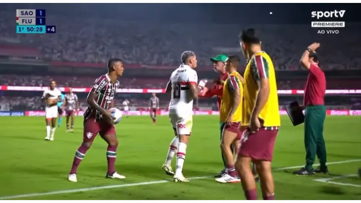 Luciano e Diniz brigam em São Paulo x Fluminense - Foto: Reprodução/SporTV/Premiere
