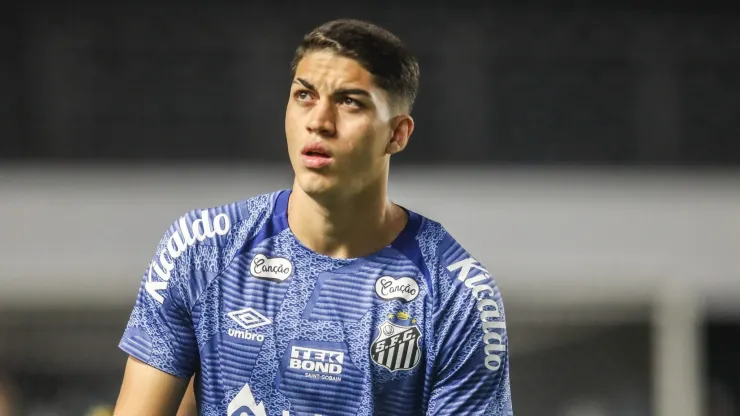 A diretoria do Santos definiu que o jogador deve ganhar mais minutagem e, por conta disso, optou pelo retorno ao Sub-20
