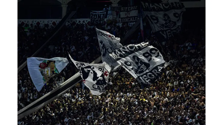  Torcida do Vasco durante partida contra Agua Santa no estadio Sao Januario pelo campeonato Copa Do Brasil 2024. Foto: Thiago Ribeiro/AGIF
