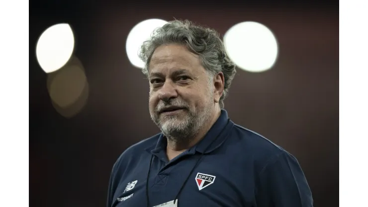 Julio Casares pode ver Bruno Mars tirar São Paulo do Morumbi. 
