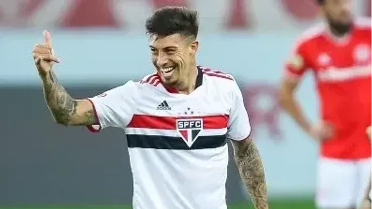 Foto:  Pedro H. Tesch/AGIF - Emiliano Rigoni, ex-São Paulo, rescindi com clube americano
