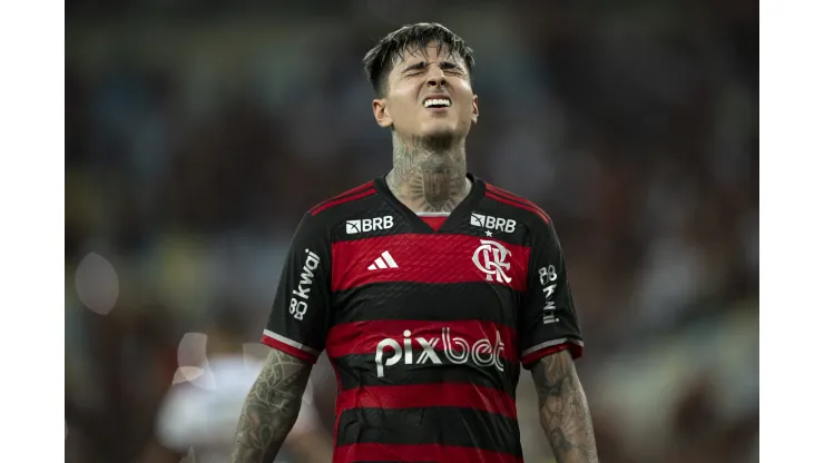 Pulgar desfalcará o Flamengo até o meio de julho. 
