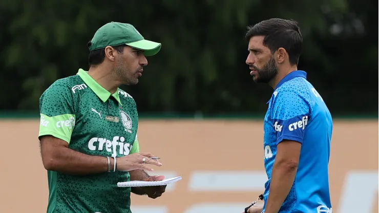 Abel Ferreira, técnico do Palmeiras, testa Jhon Jhon de volante - Foto: Cesar Greco/Palmeiras 
