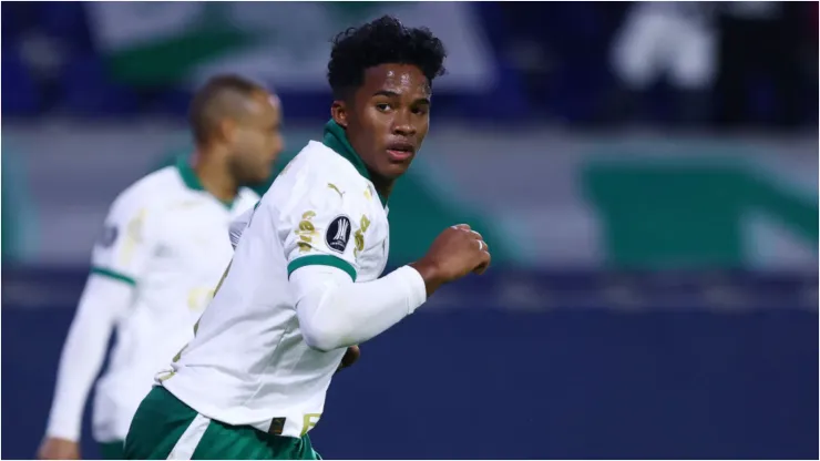 Foto: Franklin Jacome/Getty Images - Endrick em partida pelo Palmeiras.
