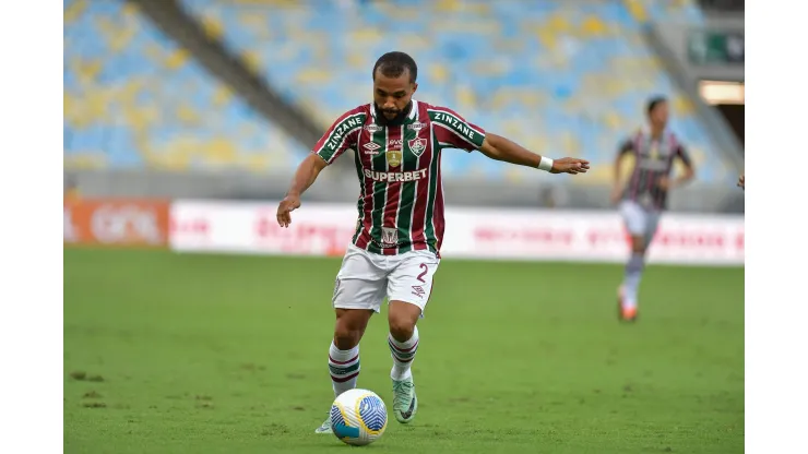 Samuel Xavier é um dos tratados com cautela pelo Flu. 
