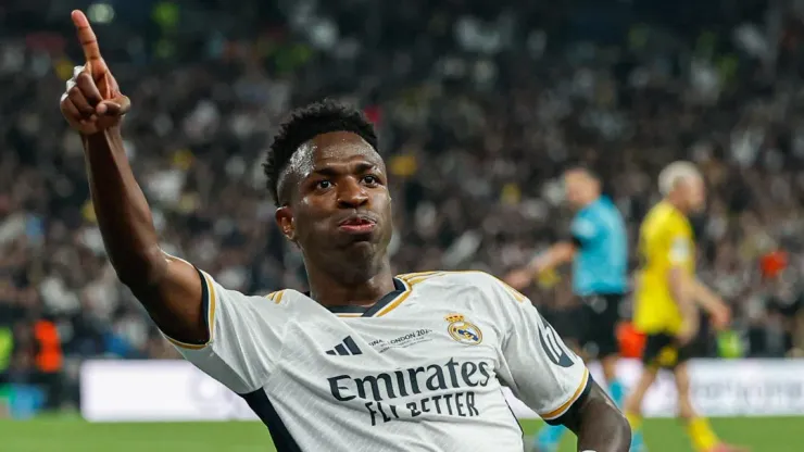 Vinicius Junior comemorando o gol do título do Real Madrid na final da Champions League
(Foto: Real Madrid)
