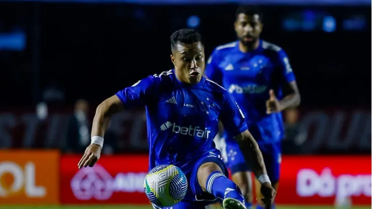 Lateral do Cruzeiro durante o jogo, no Morumbis
