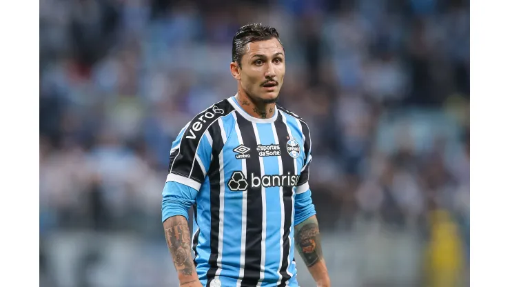 Foto: Pedro H. Tesch/AGIF - Vina teve rápida passagem pelo Grêmio
