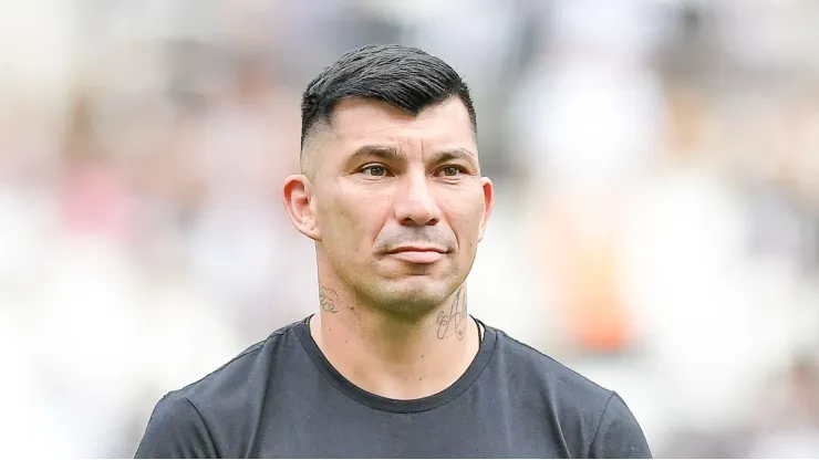 Gary Medel, jogador do Vasco, antes da partida contra o Botafogo no estádio Engenhão pelo Campeonato Carioca - Foto: Thiago Ribeiro/AGIF
