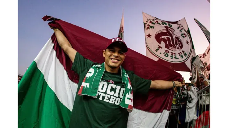 Foto: Marcelo Gonçalves/Fluminense - Thiago Silva é festejado pela torcida do Fluminense no retorno ao Rio de Janeiro
