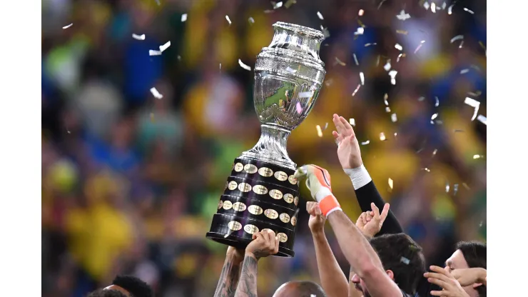 Taça da Copa América. (Photo by Pedro Vilela/Getty Images)
