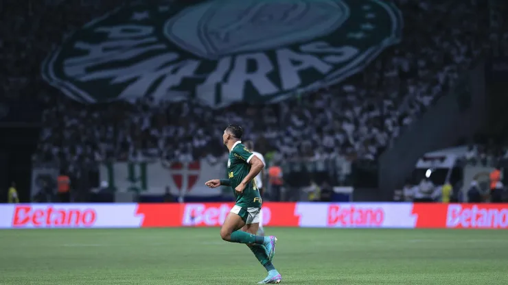 Rony jogador do Palmeiras comemora seu gol durante partida contra o Botafogo-SP no estadio Arena Allianz Parque pelo campeonato Copa Do Brasil 2024. Foto: Ettore Chiereguini/AGIF
