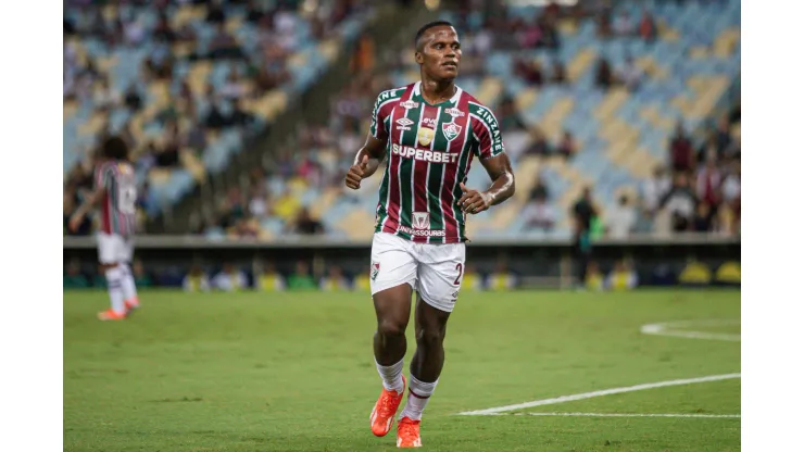 Foto: Thiago Vasconcelos Dos Santos/AGIF - Arias é titular absoluto do Fluminense 
