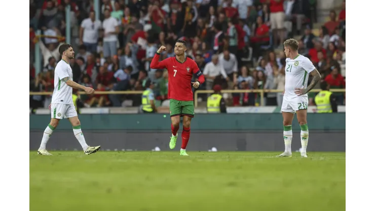 Cristiano Ronaldo atuando por Portugal. (Foto de Carlos Rodrigues/Getty Images)
