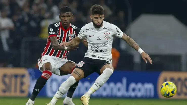 Foto: Miguel Schincariol/Getty Images - Corinthians e São Paulo se enfrentam neste domingo (16) pelo Brasileirão Série A 2024
