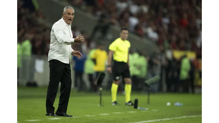 Tite será um dos desfalques do Flamengo em Curitiba. 
