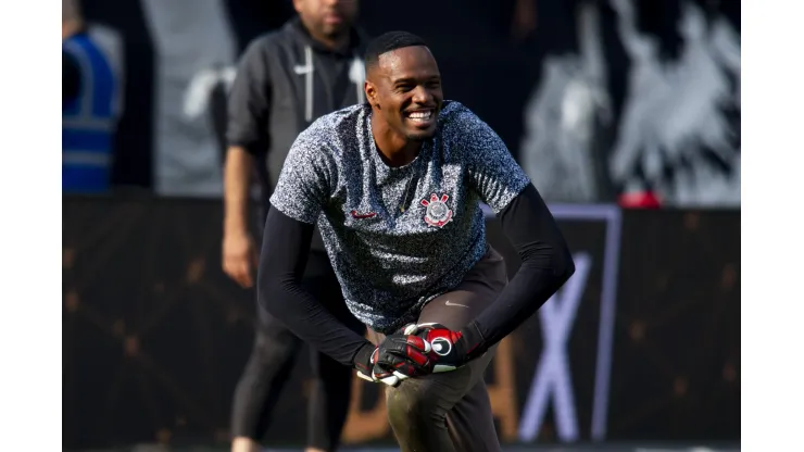 Foto: Anderson Romao/AGIF - Carlos Miguel é alvo de polêmica no Corinthians
