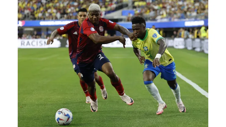 Vini Jr do Brasil contra Costa Rica na Copa América. (Foto de Kevork Djansezian/Getty Images)
