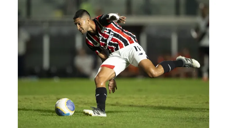 Foto: Jorge Rodrigues/AGIF - Nestor saiu com dores diante do Vasco 
