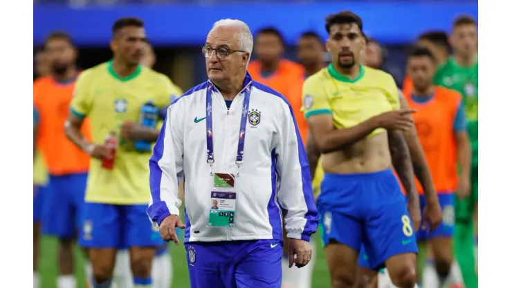 Dorival Júnior vê a Seleção com vantagem diante da Colômbia. 
