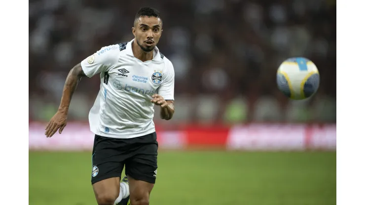 Fábio lateral do Grêmio sentiu lesão 
