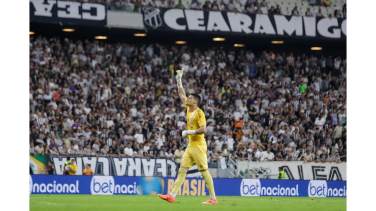 Brazão evita oba-oba com liderança do Santos - AGIF
