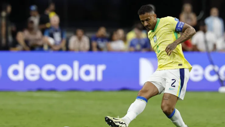 Lateral também foi criticado pelo torcedor do Brasil. Photo by Kevork Djansezian/Getty Images
