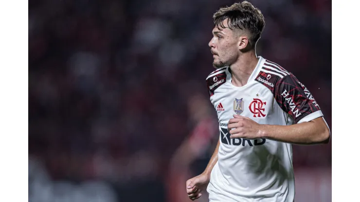 Gabriel Noga pertence ao Flamengo
