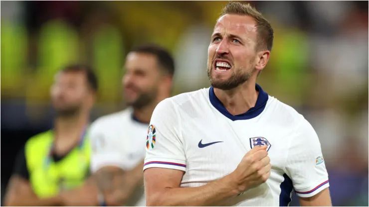 Foto: Richard Pelham/Getty Images - Harry Kane comemorando gol.
