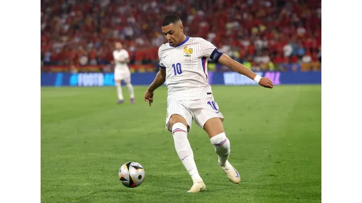 Mbappé fez Eurocopa discreta pela França e descansará alguns dias antes de estreia pelo Real Madrid (Foto: Alex Grimm/Getty Images)
