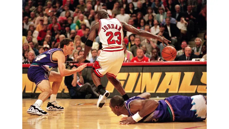 Michael Jordan nas finais de 1998 da NBA contra o Utah Jazz (Foto: Getty Images) 