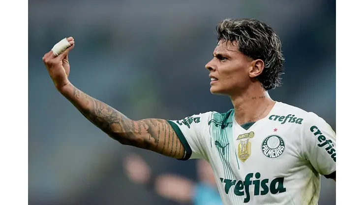 RIO DE JANEIRO, BRAZIL - AUGUST 5:  Richard Ríos of Palmeiras reacts during the match between Fluminense and Palmeiras as part of Brasileirao Series A 2023 at Maracana Stadium on August 5, 2023 in Rio de Janeiro, Brazil. (Photo by Alexandre Loureiro/Getty Images)
