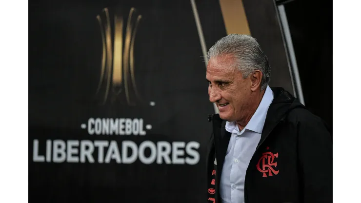 Tite durante Mengão  Bolivar no estadio Maracana pela Libertadores. 
