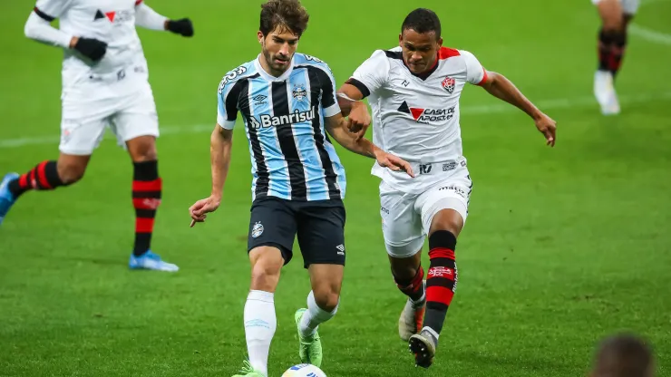 Grêmio x Vitória será transmitido ao vivo pelo site Bolavip Brasil neste domingo (21) a partir das 9h30 (Horário de Brasília). Foto: Pedro H. Tesch/AGIF
